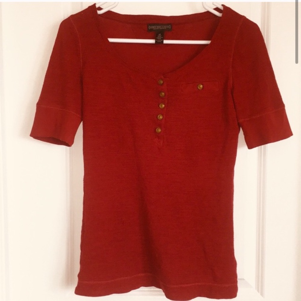 LAUREN JEANS RALPH LAUREN red color short sleeve Tshirt gold button size Xs